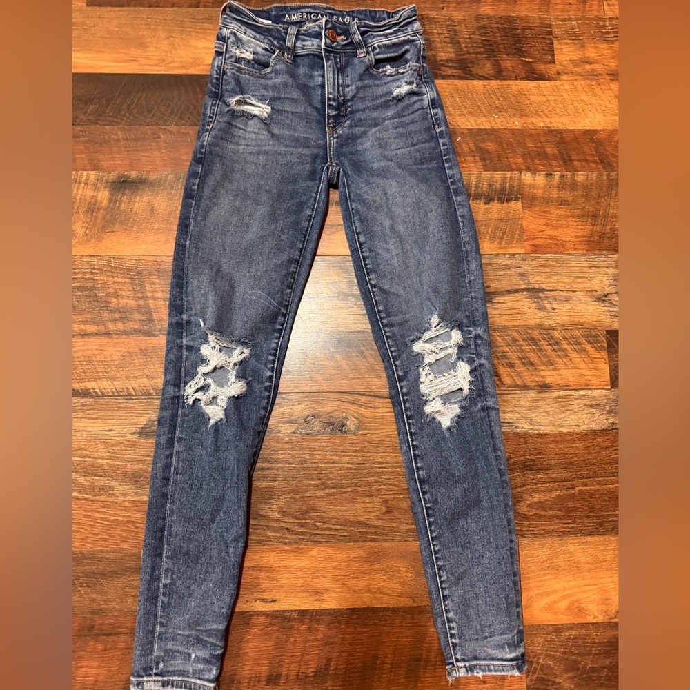 A/E jeans, ripped, skinny high rise, size: 000 S, mid/dark wash.